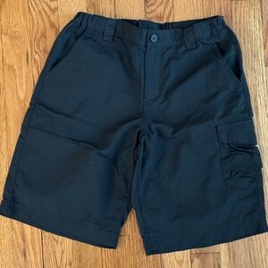 Boys Columbia, cargo shorts, size medium, 10–12